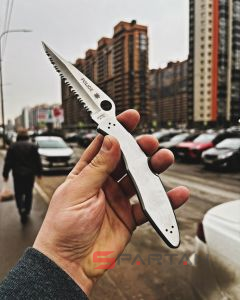 Spyderco Police Serrated